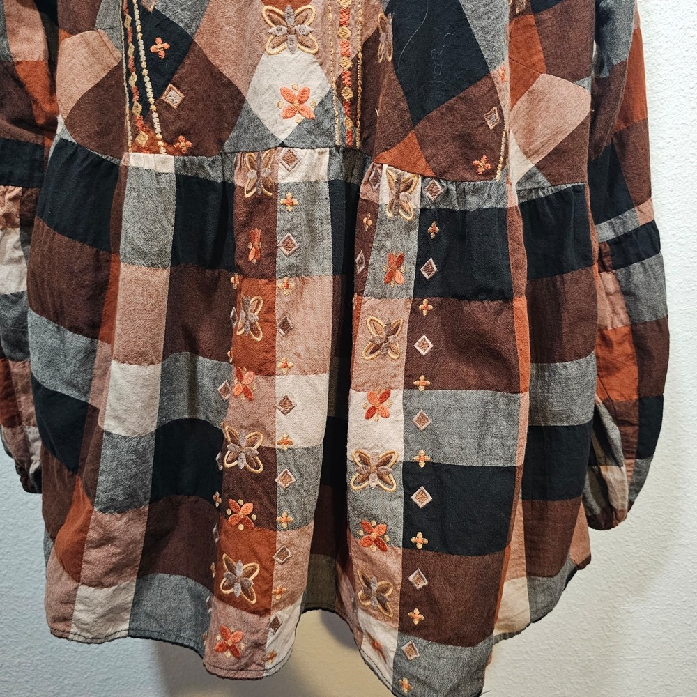 Savanna Jane Steal Away Plaid Embroidered Women's Blouse Size 1X - Picture 3 of 6